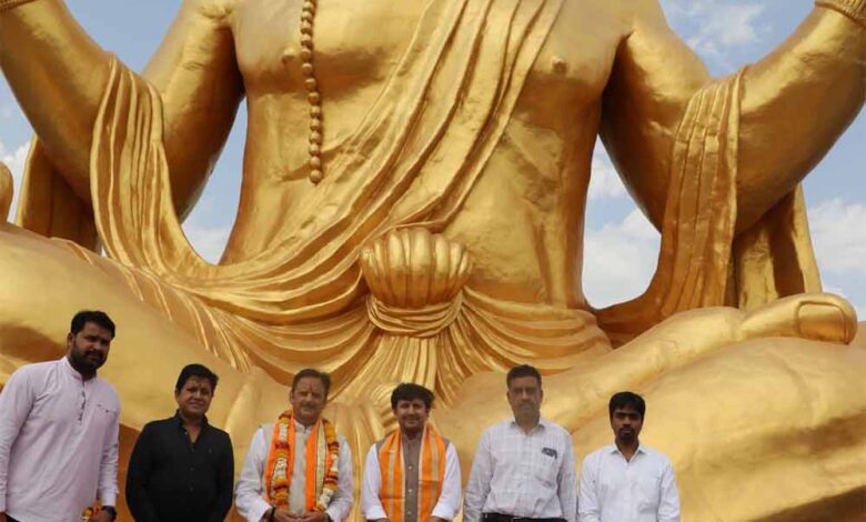 पितृ-पर्वत-पहुँचे-उप-मुख्यमंत्री-शुक्ल,-हनुमानजी-के-दर्शन-कर-पूजा-अर्चना-की