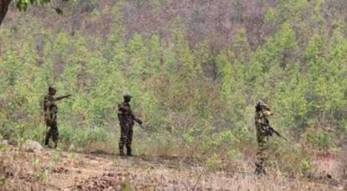 गढ़चिरौली-में-पुलिस-ने-ढेर-किए-4-खतरनाक-नक्सली