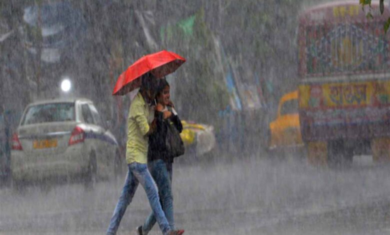 अरब-सागर-में-गहरा-कम-दबाव-का-क्षेत्र-बना,-इसके-अवदाब-के-क्षेत्र-में-बदलने-की-संभावना,-20-जिलों-में-होगी-भारी-बारिश