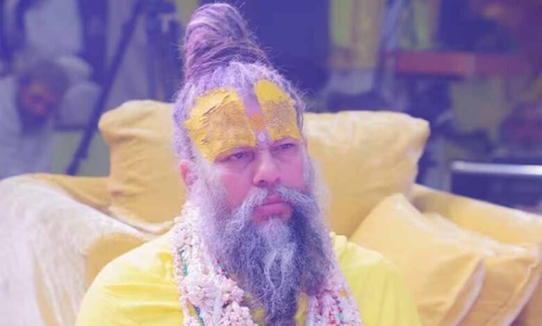 युवक-के-हाथ-पर-बने-‘महादेव’-के-टैटू-को-देखकर-संत-प्रेमानंद-ने-की-ये-टिप्पणी