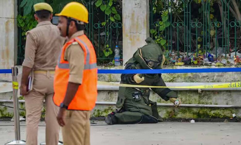 युद्ध-की-तैयारियां:-प्रदेश-के-कई-जिलों-में-बजेंगे-हवाई-हमले-के-सायरन,-पूरे-शहर-में-छा-जाएगा-अंधेरा