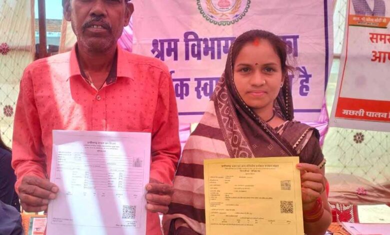 मुढ़ीपार-के-संतोष-सिंह-और-पद्मा-साहू-के-जीवन-में-आई-नई-रोशनी