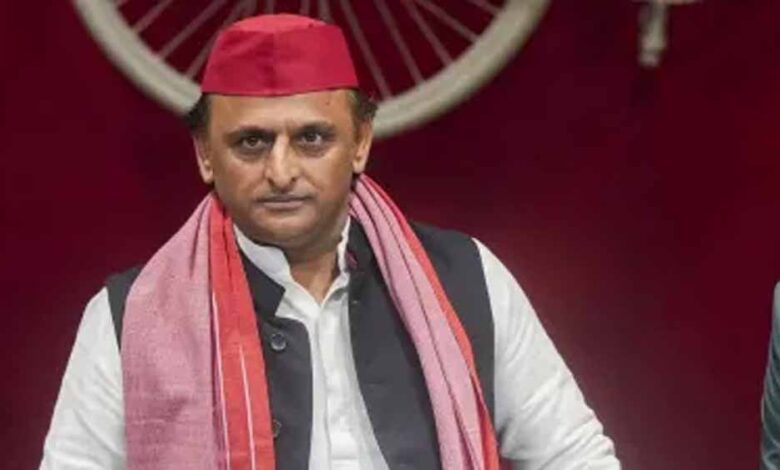 अखिलेश-यादव-ने-नाराजगी-जताते-हुए-कहा-बेटी-के-नाम-पर-फर्जी-फेसबुक-पेज-बनाया-गया,-इससे-हमारा-कुछ-भी-लेना-देना-नहीं