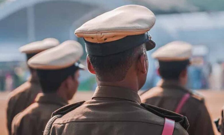 उत्तर-प्रदेश-पुलिस-महकमे-में-एसपी-राजेश-द्विवेदी-ने-13-प्रभारी-निरीक्षकों-को-इधर-से-उधर-किया
