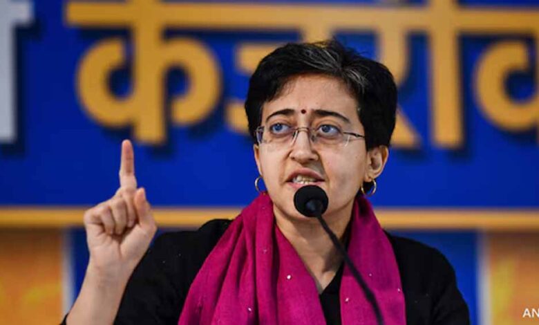 आतिशी-की-ओर-से-पूछे-गए-एक-सवाल-पर-अब-भाजपा-हमलावर,-फिर-‘आप’-ने-सेना-के-शौर्य-का-‘सबूत’-मांगना-शुरू-कर-दिया