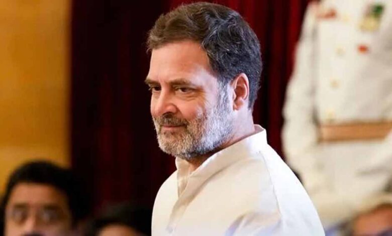 राहुल गांधी के बिहार दौरे को लेकर हाई वोल्टेज ड्रामा देखने को मिला, काफिला को रोकने पर भड़की कांग्रेस