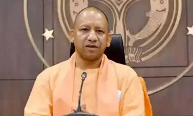सीएम-योगी-के-नेतृत्व-में-प्रदेश-सरकार-हर-जरूरतमंद-तक-राशन-पहुंचाने-के-लिए-खोला-खजाना