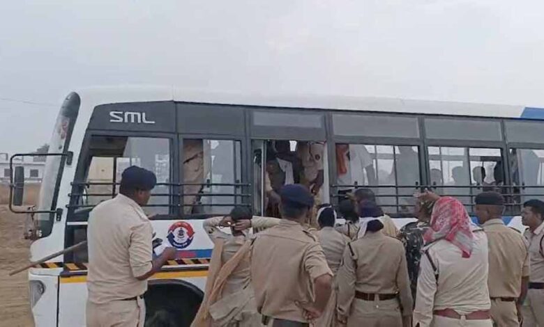 भारतमाला-प्रोजेक्ट-का-विरोध,-उचित-मुआवजे-की-किसान-कर-रहे-मांग
