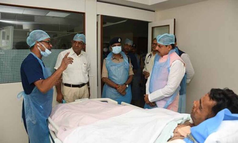 मुख्यमंत्री-डॉ.-यादव-मिले-मॉक-ड्रिल-में-घायल-जवानों-से,-उपचार-की-जानकारी-भी-डॉक्टर्स-से-ली