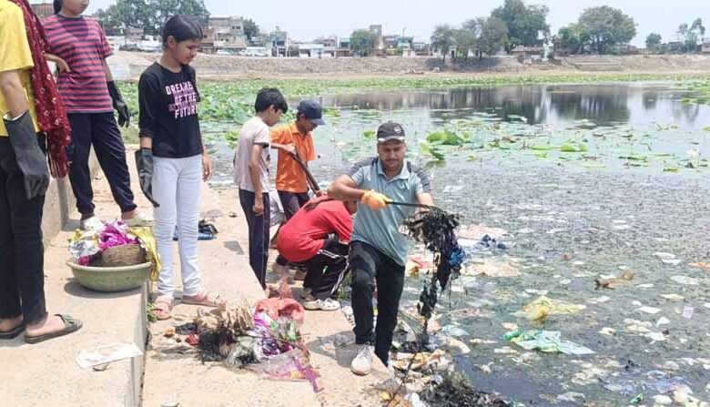 केन्द्रीय-भू-जल-बोर्ड-के-वरिष्ठ-वैज्ञानिक-के-नेतृत्व-में-भू-जल-विशेषज्ञों-की-टीम-ने-विदिशा-जिले-के-जल-स्रोतों-का-सर्वे-किया