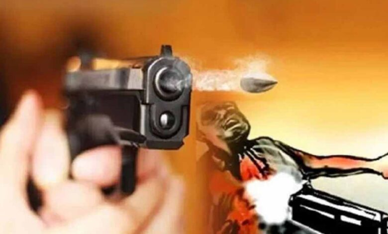 मुरैना-जिले-के-तोर-गांव-में-सरकारी-जमीन-को-लेकर-दो-पक्षों-के-बीच-दो-दिन-से-फायरिंग,-गोली-लगने-से-एक-की-मौत