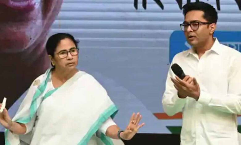 टीएमसीसे-अभिषेक-बनर्जी-करेंगे-विदेश-दौरा-‘ऑपरेशन-सिंदूर’-वाली-टीम-के-लिए-मान-गईं-ममता-बनर्जी