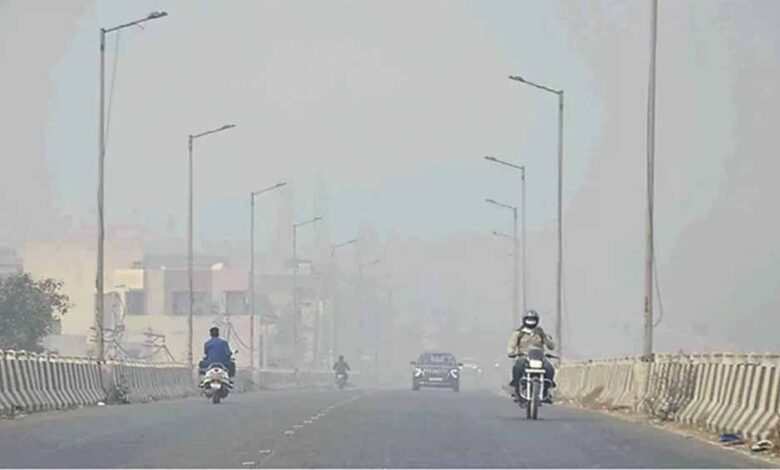 वायु-प्रदूषण-संकट:-केंद्र-ने-राज्यों-को-चेस्ट-क्लीनिक-बनाने-और-डॉक्टरों-की-दो-घंटे-अनिवार्य-ड्यूटी-का-आदेश-दिया