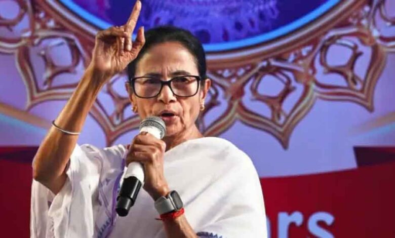 बंगाल SIR मामले में SC सख्त, अब न्यायिक अधिकारी करेंगे निगरानी; ममता सरकार पर उठे सवाल बंगाल-sir-मामले-में-sc-सख्त,-अब-न्यायिक-अधिकारी-करेंगे-निगरानी;-ममता-सरकार-पर-उठे-सवाल