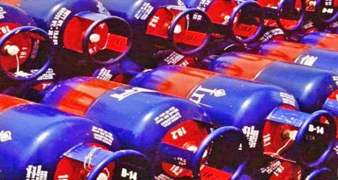 अस्पताल-स्कूल को 100% आपूर्ति, होटल-रेस्टोरेंट पर सीमित गैस; जमाखोरी पर सख्त कार्रवाई के निर्देश अस्पताल-स्कूल-को-100%-आपूर्ति,-होटल-रेस्टोरेंट-पर-सीमित-गैस;-जमाखोरी-पर-सख्त-कार्रवाई-के-निर्देश