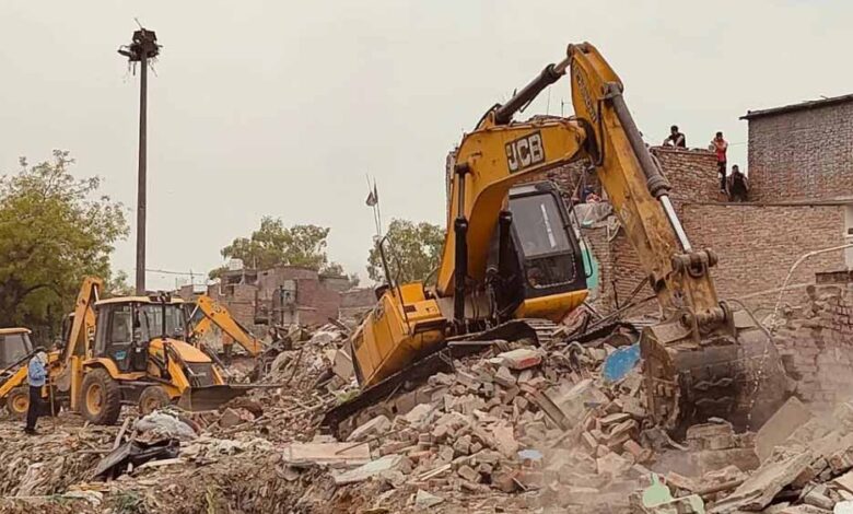 टीटी नगर से होगी शुरुआत, सीमांकन पूरा, 347 को जारी किया अंतिम नोटिस, 100 से ज्यादा झुग्गियां हटाने की तैयारी टीटी-नगर-से-होगी-शुरुआत,-सीमांकन-पूरा,-347-को-जारी-किया-अंतिम-नोटिस,-100-से-ज्यादा-झुग्गियां-हटाने-की-तैयारी