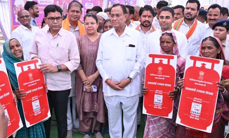 विकास-कार्यों-में-नही-होगी-कोई-कमी-राजस्व-मंत्री-टंक-राम-वर्मा