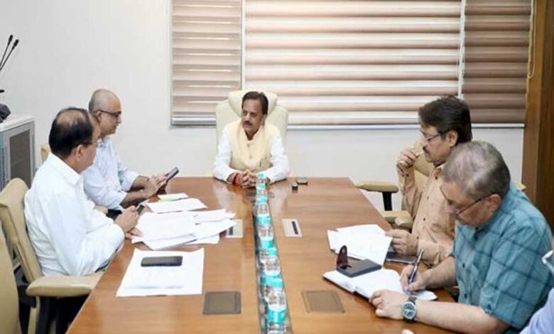स्वास्थ्य अधोसंरचना विकास कार्य समय-सीमा में गुणवत्ता के साथ पूरे किए जाएँ : उप मुख्यमंत्री शुक्ल स्वास्थ्य-अधोसंरचना-विकास-कार्य-समय-सीमा-में-गुणवत्ता-के-साथ-पूरे-किए-जाएँ-:-उप-मुख्यमंत्री-शुक्ल