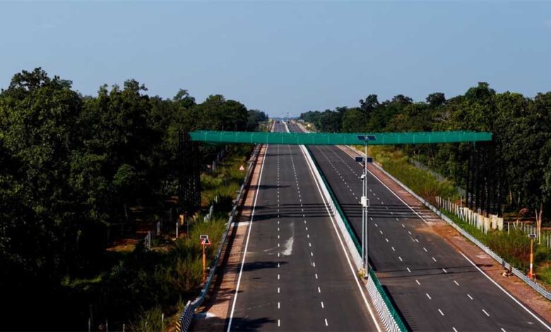 फ्लाई-ऐश और औद्योगिक कचरे की रिसाइक्लिंग से बन रहीं पर्यावरण-अनुकूल सड़कें फ्लाई-ऐश-और-औद्योगिक-कचरे-की-रिसाइक्लिंग-से-बन-रहीं-पर्यावरण-अनुकूल-सड़कें