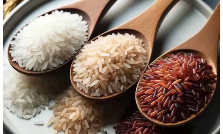 सफेद, ब्राउन या रेड राइस: सेहत के लिए कौन सा चावल सबसे बेहतर? सफेद,-ब्राउन-या-रेड-राइस:-सेहत-के-लिए-कौन-सा-चावल-सबसे-बेहतर?