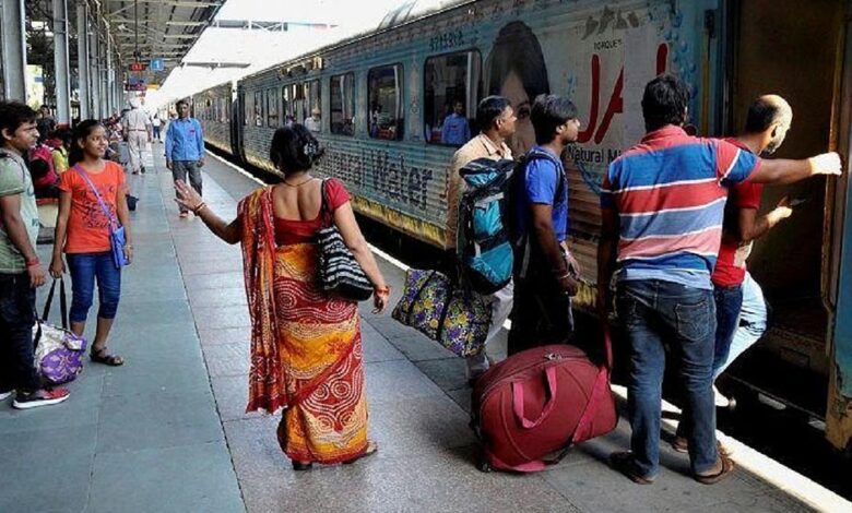 वेटिंग टिकट यात्रियों के लिए खुशखबरी! अब चलती ट्रेन में भी बुक कर सकेंगे कन्फर्म सीट वेटिंग-टिकट-यात्रियों-के-लिए-खुशखबरी!-अब-चलती-ट्रेन-में-भी-बुक-कर-सकेंगे-कन्फर्म-सीट
