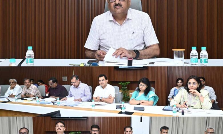 छत्तीसगढ़ में पीएमजीएसवाई की उच्च स्तरीय समीक्षा, ग्रामीण सड़कों के निर्माण में तेजी लाने के निर्देश छत्तीसगढ़-में-पीएमजीएसवाई-की-उच्च-स्तरीय-समीक्षा,-ग्रामीण-सड़कों-के-निर्माण-में-तेजी-लाने-के-निर्देश