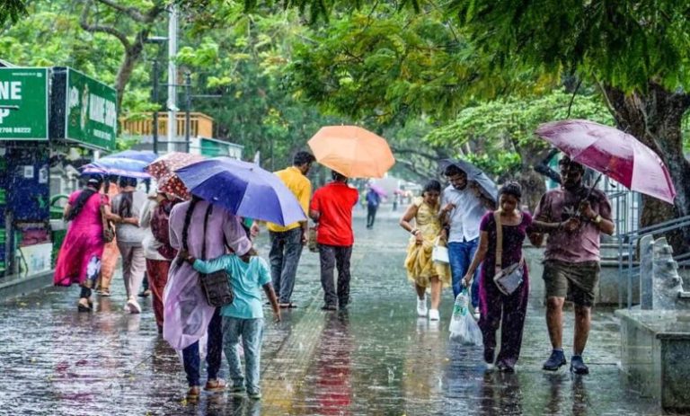 weather-update:-17-राज्यों-में-भारी-बारिश-का-अलर्ट,-चक्रवाती-तूफान-की-चेतावनी;-मॉनसून-ने-पकड़ी-रफ्तार