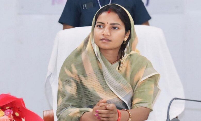 सुपोषण वृक्ष–मुनगा’ बनेगा जनआंदोलन, मंत्री लक्ष्मी राजवाड़े ने जनप्रतिनिधियों से किया पौधरोपण का आह्वान सुपोषण-वृक्ष–मुनगा’-बनेगा-जनआंदोलन,-मंत्री-लक्ष्मी-राजवाड़े-ने-जनप्रतिनिधियों-से-किया-पौधरोपण-का-आह्वान