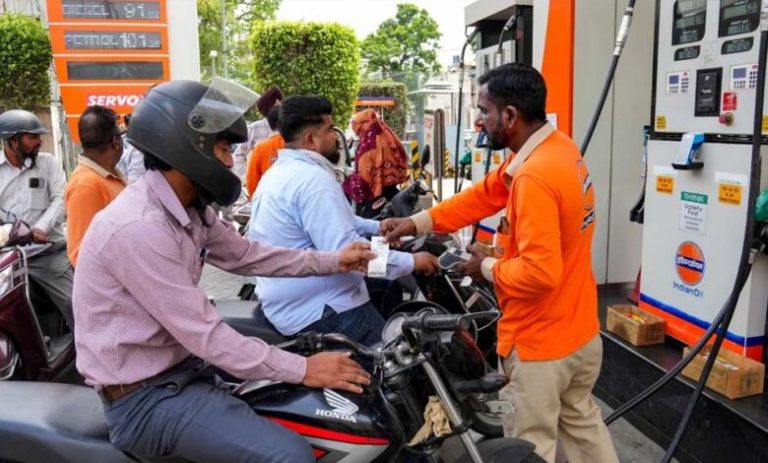 petrol-diesel-price-today:-us-ईरान-डील-के-बाद-भी-नहीं-मिली-राहत,-जानें-19-जून-को-आपके-शहर-में-क्या-हैं-पेट्रोल-डीजल-के-दाम