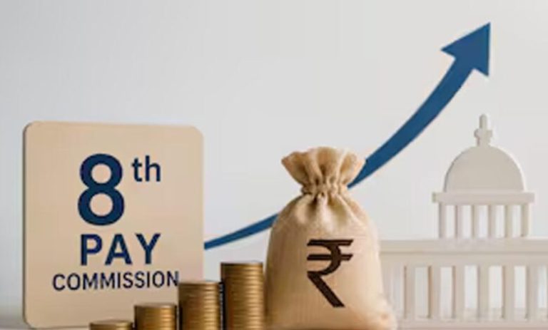 8th-pay-commission:-केंद्रीय-कर्मचारियों-की-बेसिक-सैलरी-में-₹51,000-तक-का-उछाल!-अगर-मान-ली-गई-यह-बड़ी-मांग