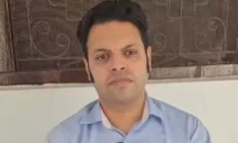 14-करोड़-की-जमीन-54-करोड़-में-खरीदने-का-आरोप,-उत्तराखंड-में-12-अधिकारियों-पर-कार्रवाई