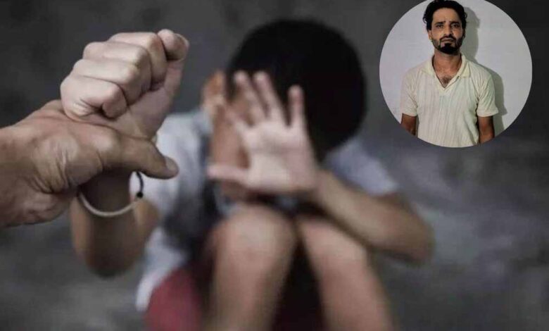 ग्वालियर में इंसानियत शर्मसार: चोरी के शक में बच्ची को कीलों वाले डंडे से पीटा, आरोपी आमीन जेल भेजा गया ग्वालियर-में-इंसानियत-शर्मसार:-चोरी-के-शक-में-बच्ची-को-कीलों-वाले-डंडे-से-पीटा,-आरोपी-आमीन-जेल-भेजा-गया