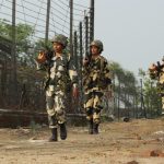 मालदा-बॉर्डर-पर-हाई-वोल्टेज-ड्रामा!-घुसपैठियों-को-रोकने-पहुंची-bsf-का-7000-लोगों-ने-घेरा-रास्ता