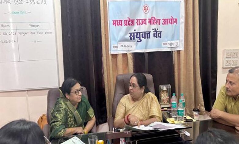 महिला आयोग की जनसुनवाई में सामने आए एआई के दुरुपयोग के गंभीर मामले महिला-आयोग-की-जनसुनवाई-में-सामने-आए-एआई-के-दुरुपयोग-के-गंभीर-मामले
