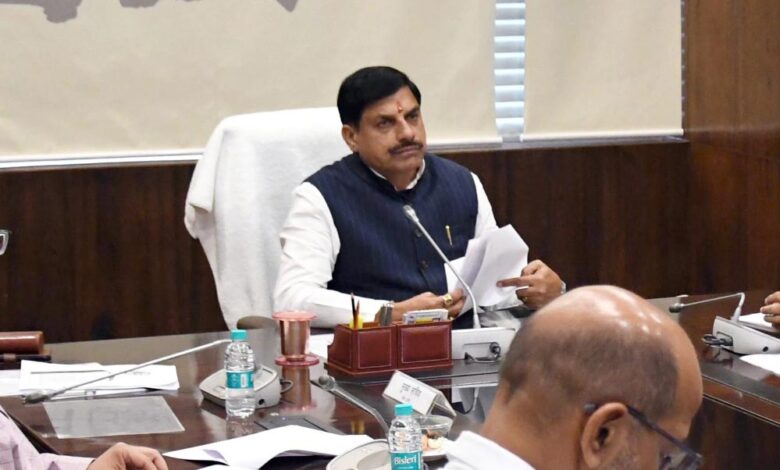 सार्वजनिक स्थलों पर सीसीटीवी और आवासों में ईको फ्रेंडली भवन निर्माण सामग्री के उपयोग को करें प्रोत्साहित : मुख्यमंत्री डॉ. यादव सार्वजनिक-स्थलों-पर-सीसीटीवी-और-आवासों-में-ईको-फ्रेंडली-भवन-निर्माण-सामग्री-के-उपयोग-को-करें-प्रोत्साहित-:-मुख्यमंत्री-डॉ.-यादव