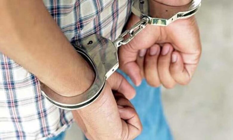 भोपाल में कुकर्म का विरोध करने पर गार्ड की पत्थर से कुचलकर हत्या, आरोपी गिरफ्तार भोपाल-में-कुकर्म-का-विरोध-करने-पर-गार्ड-की-पत्थर-से-कुचलकर-हत्या,-आरोपी-गिरफ्तार