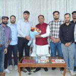 मुख्यमंत्री-विष्णुदेव-साय-ने-यूपीएससी-प्रारंभिक-परीक्षा-में-सफल-ट्राइबल-यूथ-हॉस्टल-के-विद्यार्थियों-से-की-मुलाकात