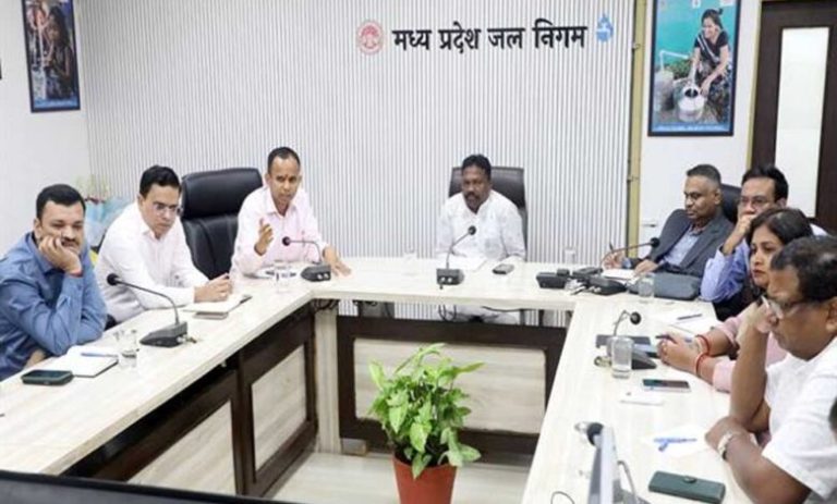 उड़ीसा-के-पेयजल-मंत्री-नायक-ने-जल-निगम-की-नवाचार-आधारित-कार्यप्रणाली-की-सराहना-की