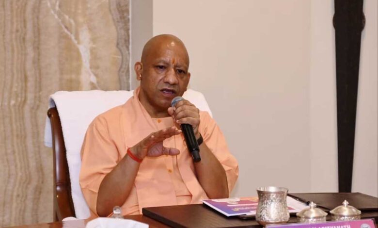 योगी-सरकार-का-बड़ा-कदम,-यूपी-में-लगेंगी-एआई-सक्षम-पोर्टेबल-एक्स-रे,-एमआरआई-और-डिजिटल-मैमोग्राफी-मशीनें