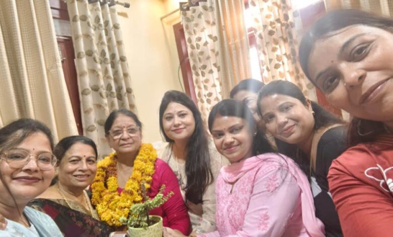 इनर-व्हील-क्लब-मुरैना-ने-डॉक्टर्स-डे-पर-चिकित्सकों-का-किया-सम्मान,-नई-कार्यकारिणी-का-भी-हुआ-परिचय