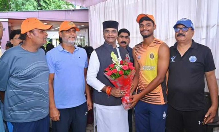 एमपीसीए-इमर्जिंग-टीम-में-विश्वास-सारंग-क्रिकेट-अकादमी-के-अनिमेष-सिंह-का-चयन