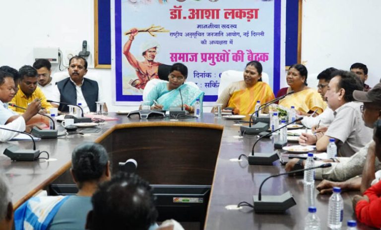 रायपुर-:-जनजातीय-समुदाय-के-अधिकारों-की-रक्षा-के-लिए-राष्ट्रीय-अनुसूचित-जनजाति-आयोग-प्रतिबद्ध:-डॉ.-आशा-लकड़ा
