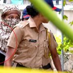 केतन-अग्रवाल-मर्डर-केस:-पुलिस-घेरे-में-सिया-गोयल-का-कथित-‘मिडिल-फिंगर’-इशारा,-video-वायरल