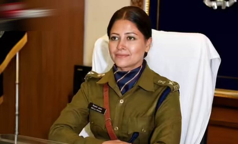 एक्टिंग-से-ips-तक-का-सफर!-सिमाला-प्रसाद-बनीं-निमाड़-रेंज-की-नई-dig,-पिता-रहे-सांसद-और-मां-हैं-साहित्यकार