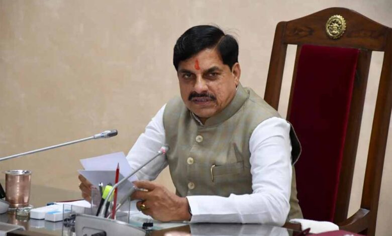 कम-पानी-एवं-कम-अवधि-वाली-फसलों-का-बढ़ाएं-रकबा-:-मुख्यमंत्री-डॉ.-यादव