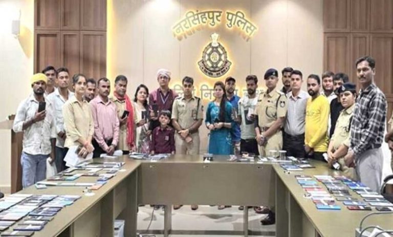 मध्यप्रदेश-पुलिस-ने-2,095गुम-एवं-चोरी-हुए-मोबाइल-उनके-वास्तविक-स्वामियों-को-लौटाए