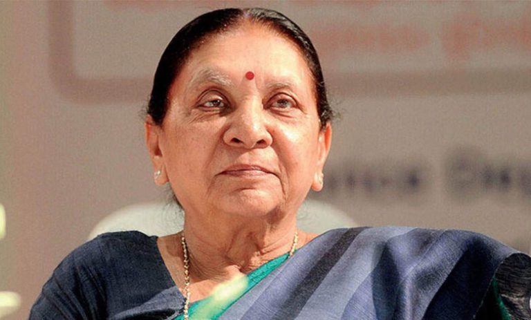 ‘ias-बनने-से-पहले-कुशल-मां-बनें’,-राज्यपाल-आनंदीबेन-पटेल-की-छात्राओं-को-नसीहत