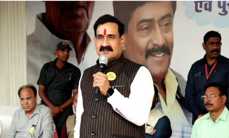 2023-की-हार-के-बाद-अब-टिकट-भी-कटा,-क्या-दतिया-में-खत्म-हो-रहा-है-नरोत्तम-मिश्रा-का-सियासी-दौर?