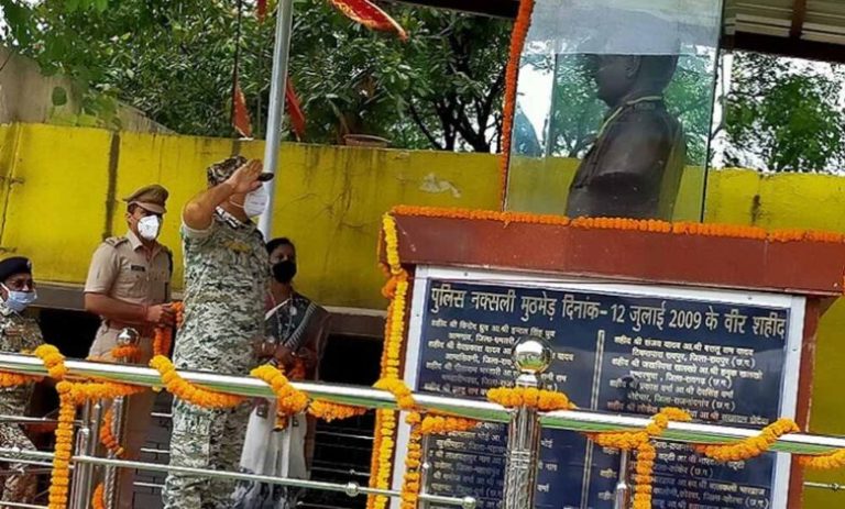 मदनवाड़ा-नक्सल-हमले-की-17वीं-बरसी:-sp-समेत-29-जवानों-के-सर्वोच्च-बलिदान-को-किया-गया-याद